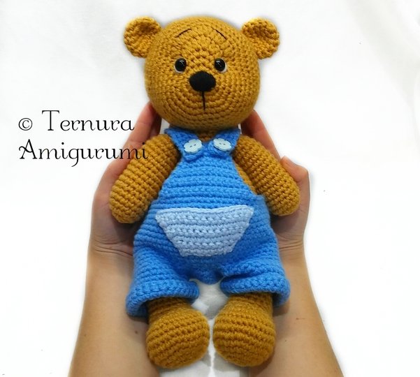 Crochet pattern, LEO, the gardener bear 34cm! PDF ternura amigurumi english- deutsch- dutch