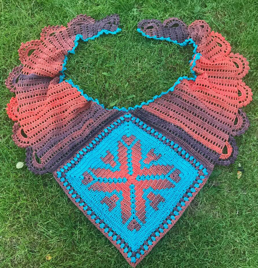 langes Dreieckstuch  „KAPSU“