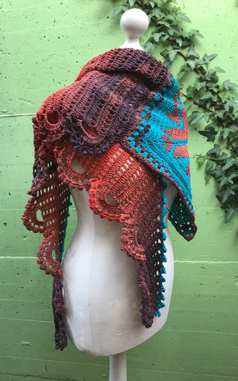 langes Dreieckstuch  „KAPSU“