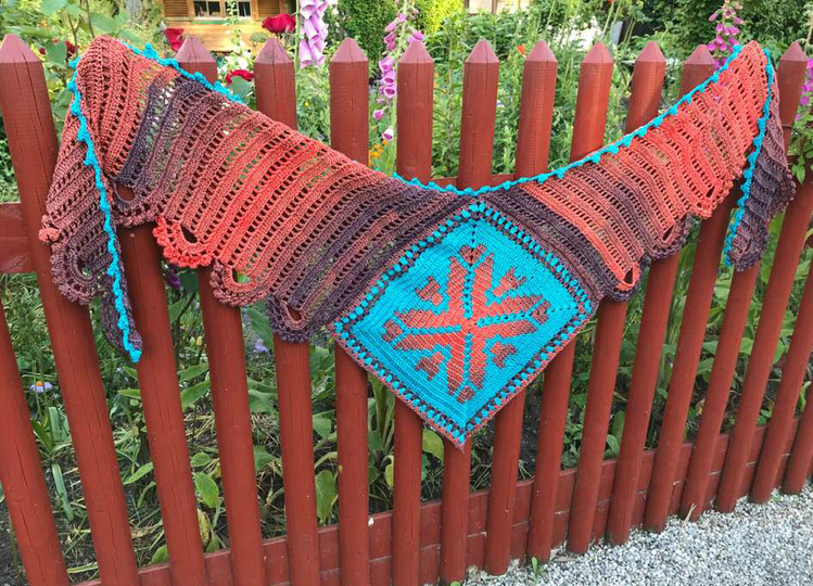 langes Dreieckstuch  „KAPSU“