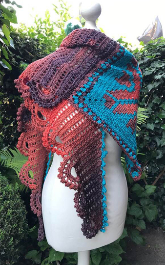 langes Dreieckstuch  „KAPSU“