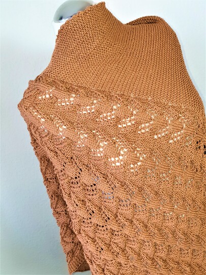 150 Strickanleitung Symmetrisches Tuch mit Lochmuster