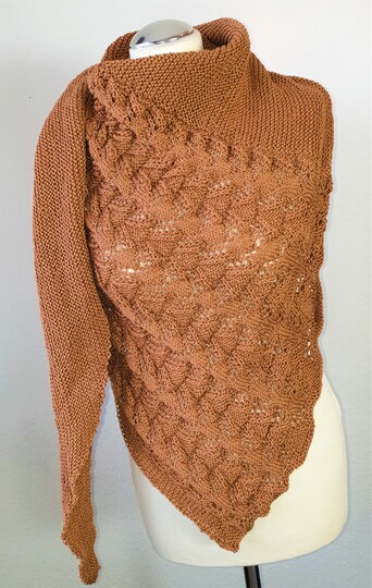 150 Strickanleitung Symmetrisches Tuch mit Lochmuster