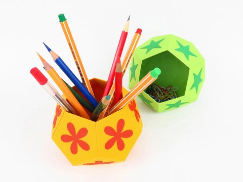 Stiftehalter, rund – Bastelanleitung und Vorlagen