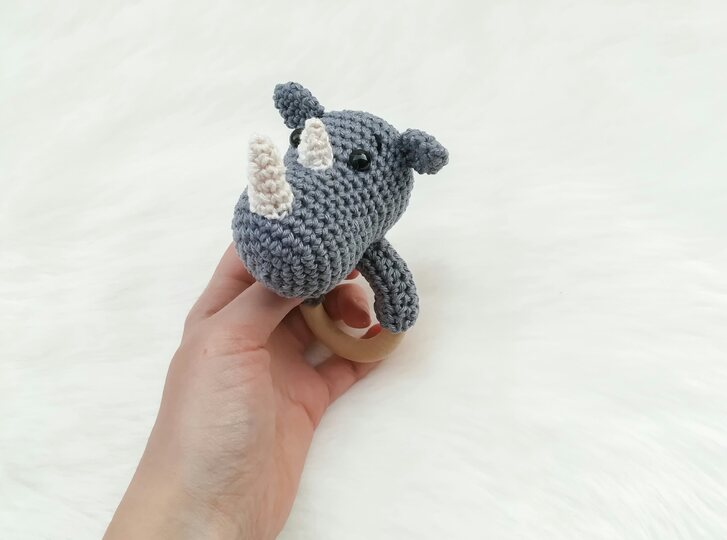 Häkelanleitung Nashorn Rassel, Babyrassel häkeln