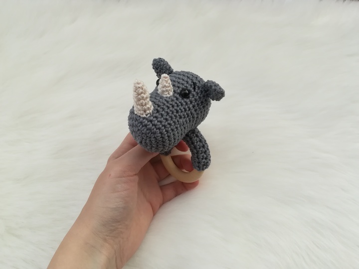 Häkelanleitung Nashorn Rassel, Babyrassel häkeln