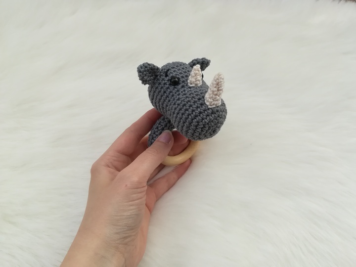 Häkelanleitung Nashorn Rassel, Babyrassel häkeln