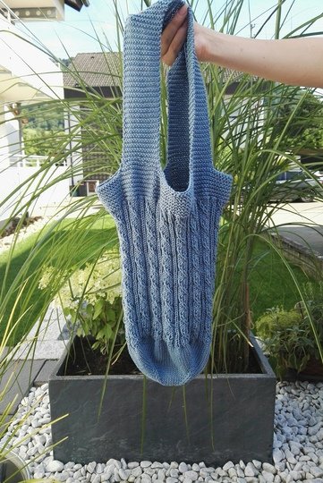 Twisted Left Bag Strickanleitung Einkaufstasche