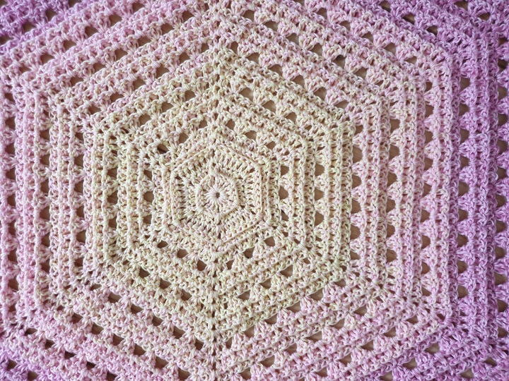 Babydecke Hexagon von Drachenstein