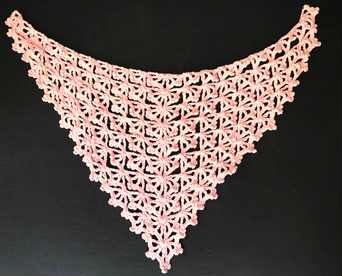 schönes, neues Dreieckstuchmuster