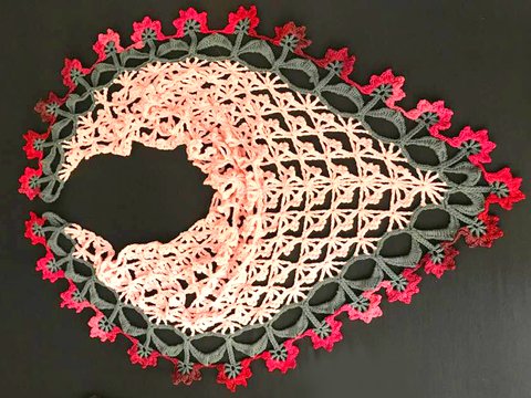 bezauberndes Dreieckstuch "Blumenkind"