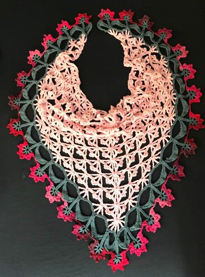 bezauberndes Dreieckstuch "Blumenkind"