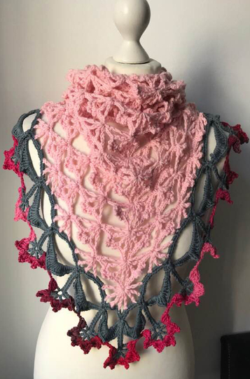 bezauberndes Dreieckstuch "Blumenkind"