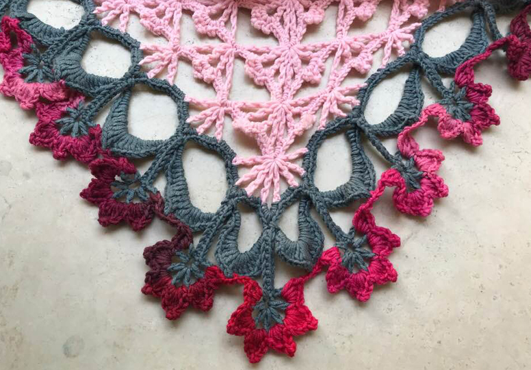 bezauberndes Dreieckstuch "Blumenkind"