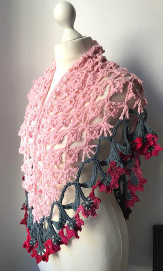 bezauberndes Dreieckstuch "Blumenkind"