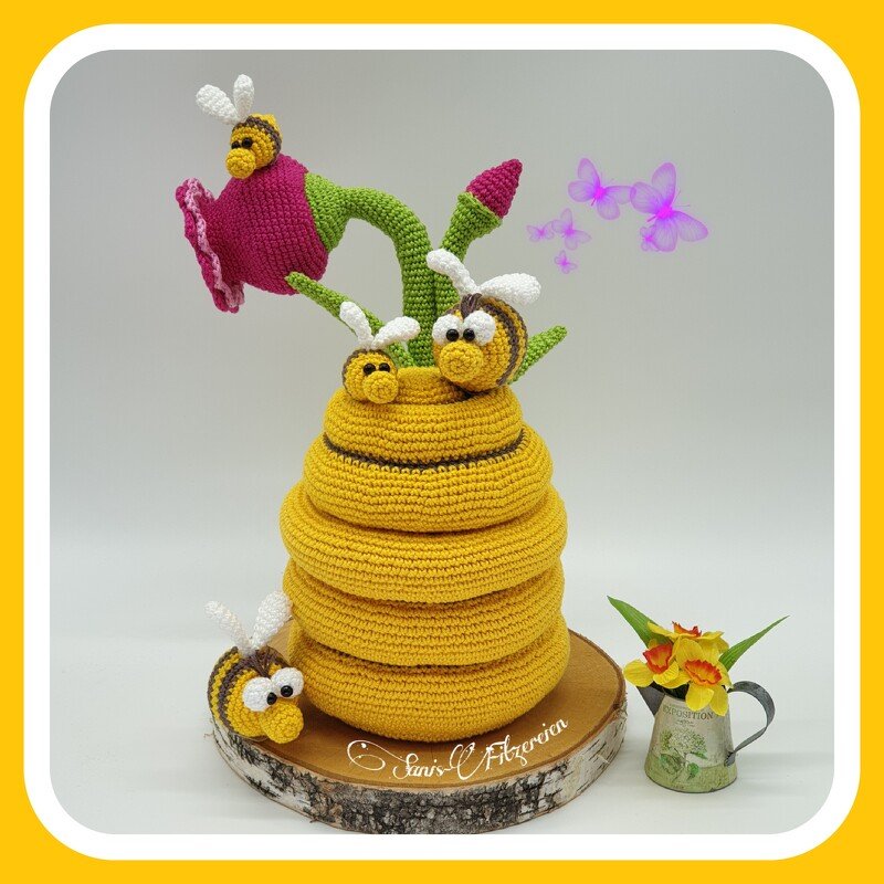 Häkelanleitung Bienchen mit Bienenhäuschen