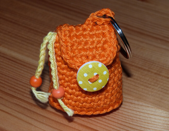Crochet pattern keychain backpack