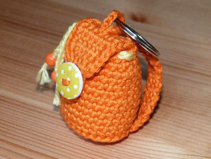Crochet pattern keychain backpack