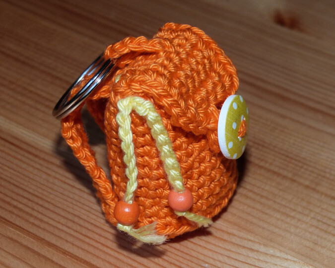 Crochet pattern keychain backpack