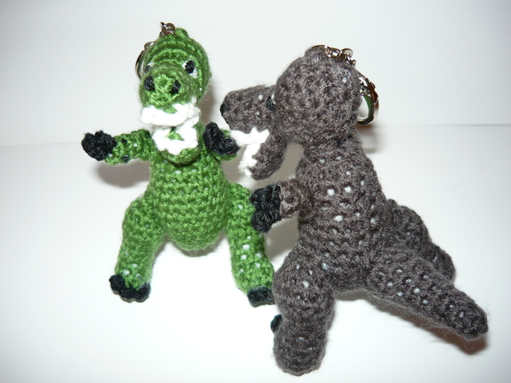 Häkelanleitung T-Rex Schlüsselanhänger