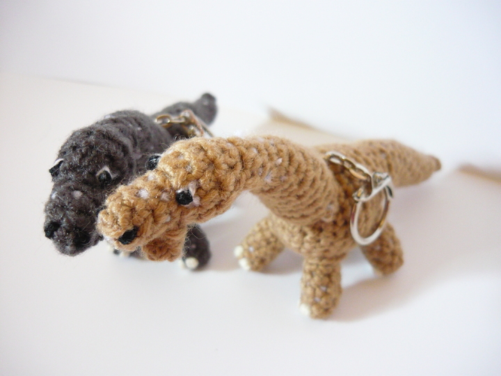 Häkelanleitung Brachiosaurus Schlüsselanhänger