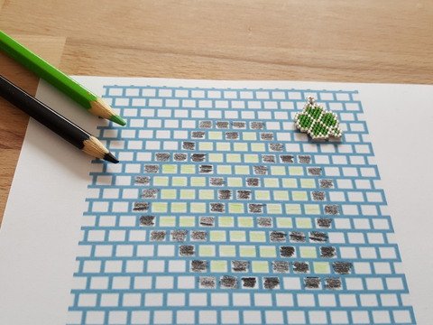 Ziegelstich Vorlagebogen / mit Kleeblattmotive als Beispiel / Charm / Ohrring / Anhänger / Schlüsselanhänger