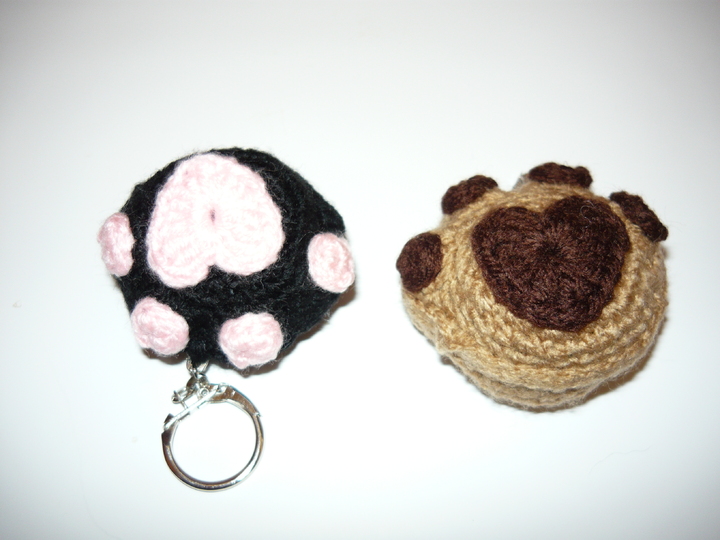 Häkelanleitung Pfote Schlüsselanhänger