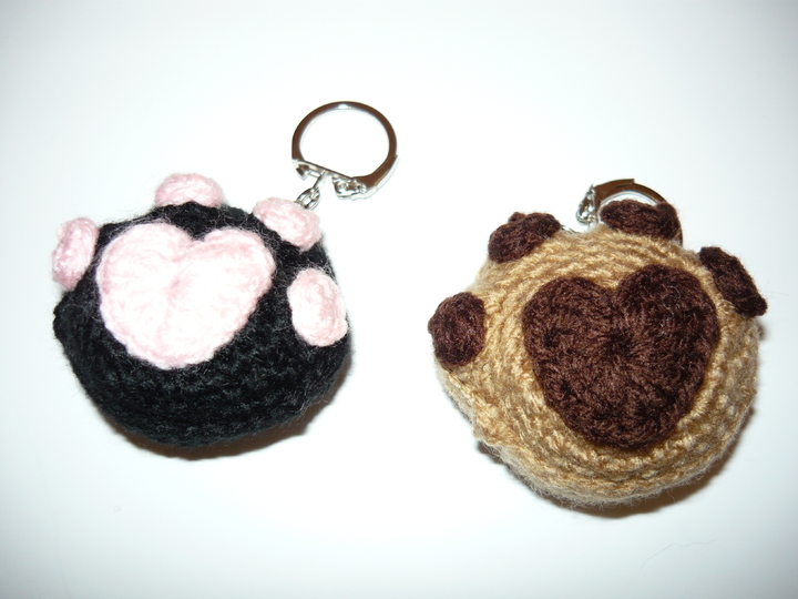 Häkelanleitung Pfote Schlüsselanhänger