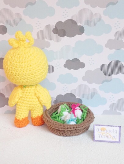 Felton in Chick Costume- Crochet Amigurumi PDF- English