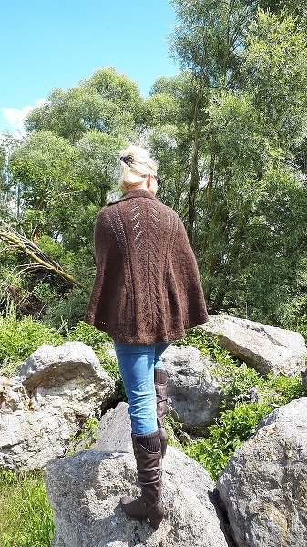 Strickanleitung Schultertuch mit Kragen