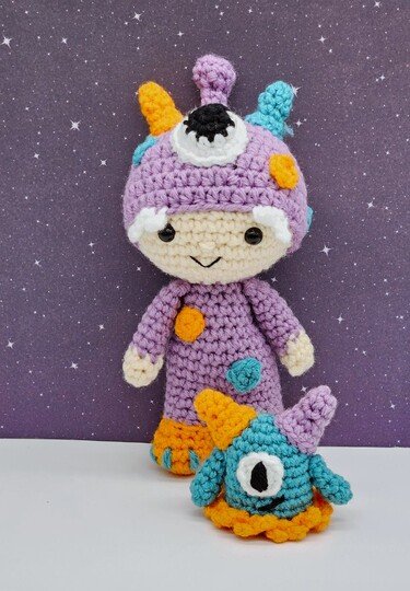 Felton in Monster Costume- Amigurumi PDF- English