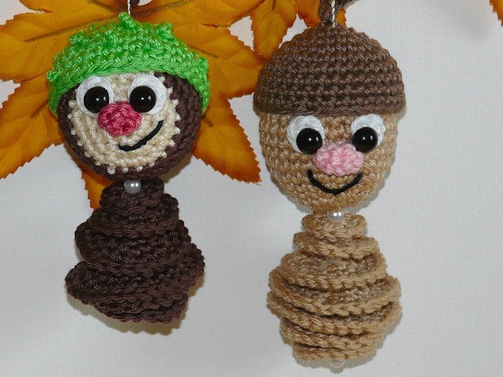 Häkelanleitung Herbstanhänger Eichel und Kastanie