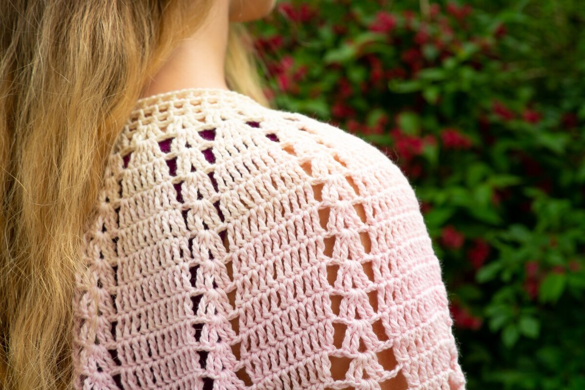 Sommerlicher Poncho "Rosenknospe"