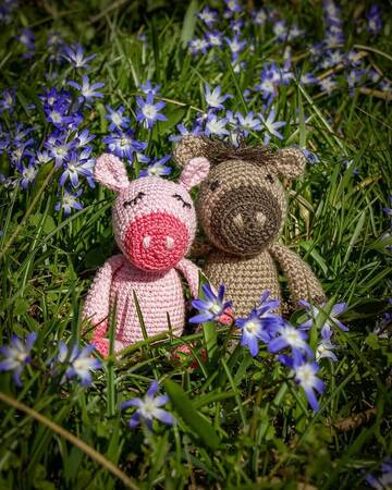 Piggy 'Scarlett' • LuckyTwins • Amigurumi crochet pattern