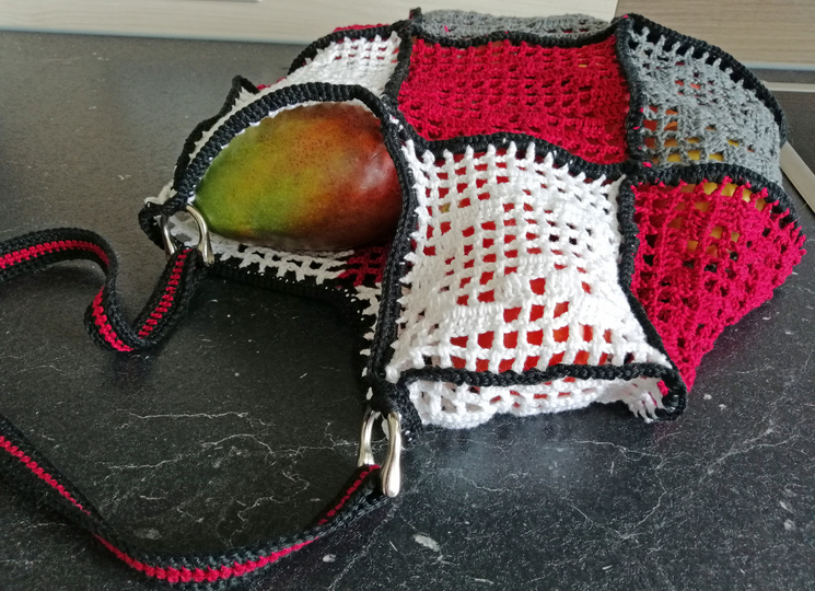 Häkelanleitung: Einkaufstasche mit Herzen