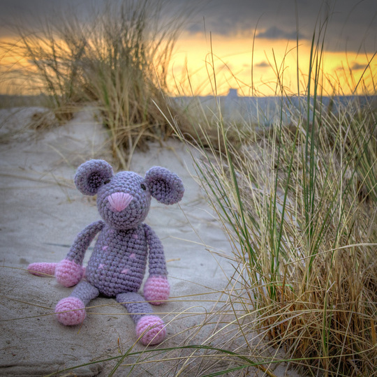 Rat 'Rosalie' &bull; LuckyTwins &bull; Amigurumi crochet pattern (3 sizes)