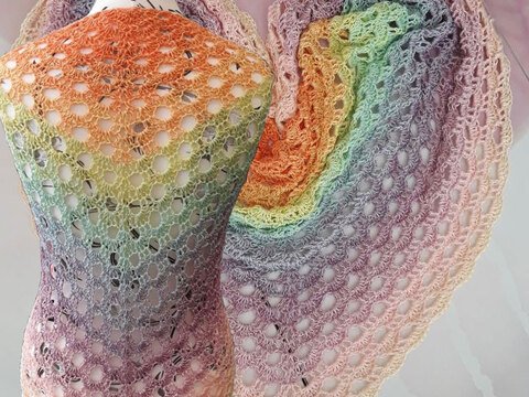 Häkelanleitung Dreieckstuch Blütenrausch