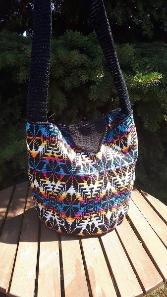 Tasche mit Tapestry gehäkelt, Iguzzina - Bild 3