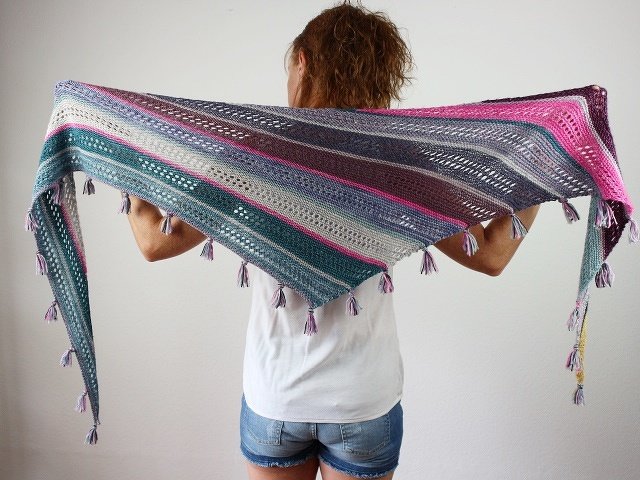 Tuch aus Wollresten stricken ohne Fäden vernähen, keine linken Maschen - Bild 3