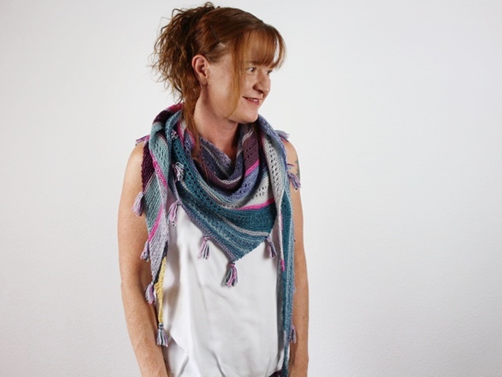 Knitting Pattern Scrap Yarn Shaw PDF No Ends to Weave In Triangular Shawl