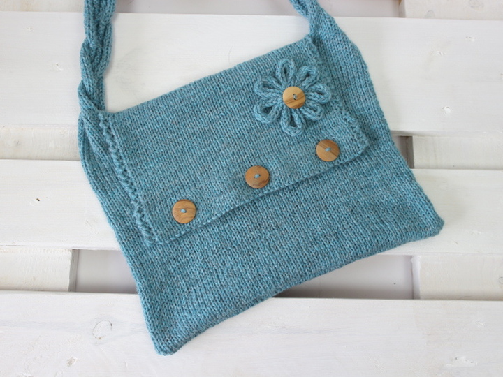 Knitting Pattern PDF – Seamless Shoulder Bag with Flap & Flower