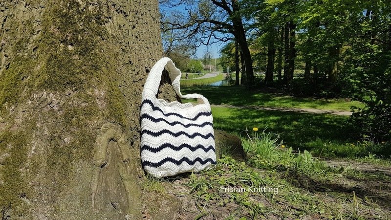 pattern crochet beach bag // pattern chevron stitch // beach style