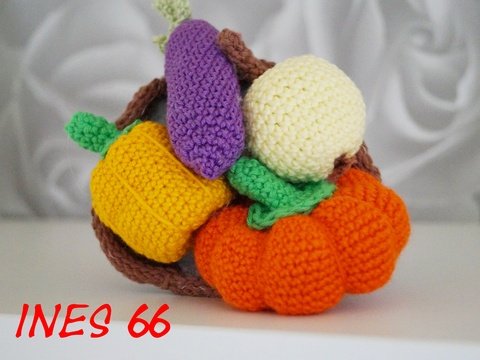 herbstliche Deko... Füllhorn mit frischer Ernte