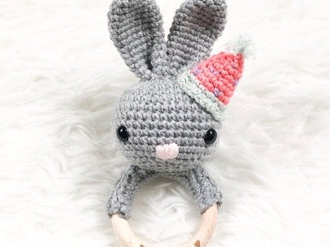 Häkelanleitung Babyrassel Hase Circus