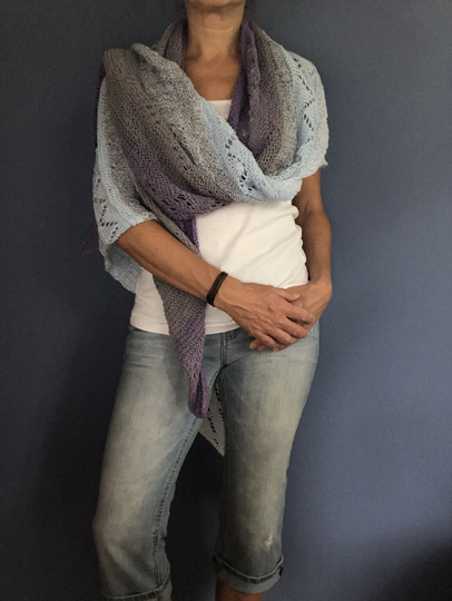 Strickanleitung - Bobbel-Dreieckstuch mit Farbverlauf "Sommer am Meer"