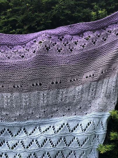Strickanleitung - Bobbel-Dreieckstuch mit Farbverlauf "Sommer am Meer"