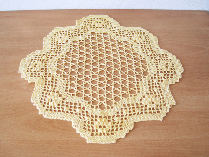 Vintage Deckchen häkeln Ø 34 cm - Häkelanleitung