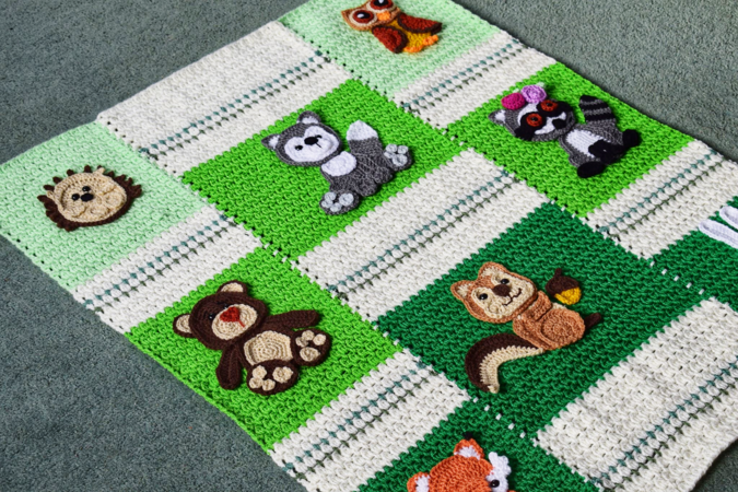 Woodland themed baby blanket pattern- bear, owl, bunny appliques
