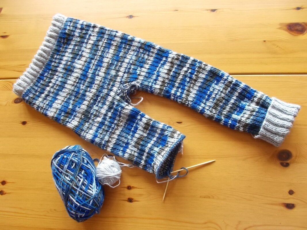 Leggings für Kleinkinder aus Sockenwolle - Strickanleitung - Bild 2