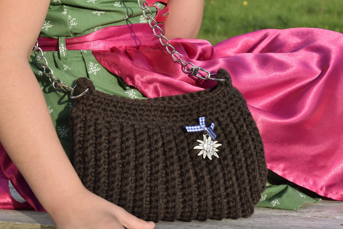 - RESI - schnelle Handtasche für Damen und Kinder häkeln, kleine Häkeltasche, Clutch, Oktoberfest, gehäkelte Tasche - Bild 11